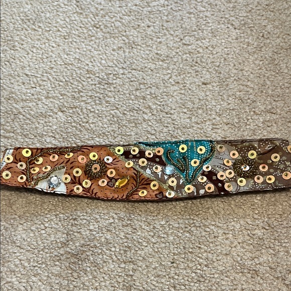 Beautiful headband - Picture 1 of 3